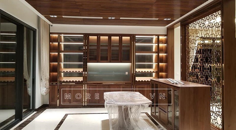 Mẫu tủ bếp gỗ tự nhiên cao cấp là sự lựa chọn lý tưởng cho những gia đình có khoảng bếp rộng rãi, sang trọng. Tủ bếp đẹp